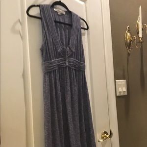 Sleeveless casual dress